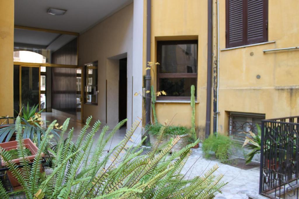 Ariosto B&B Рим Екстериор снимка